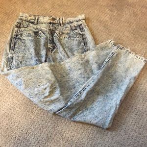 80’s Vintage Acid Wash high-waisted jeans